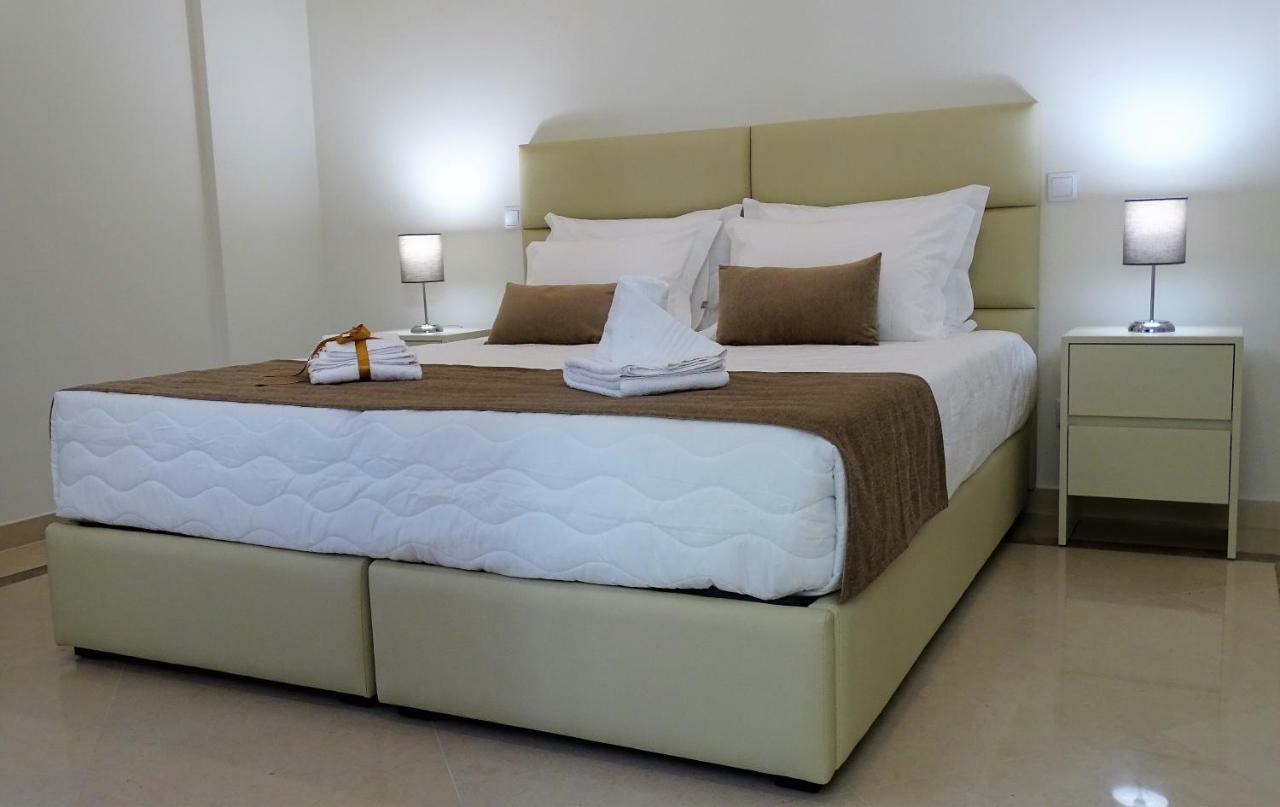 Bowen, Luxury Suites Lagos Luaran gambar