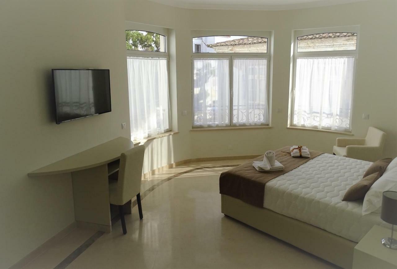 Bowen, Luxury Suites Lagos Luaran gambar