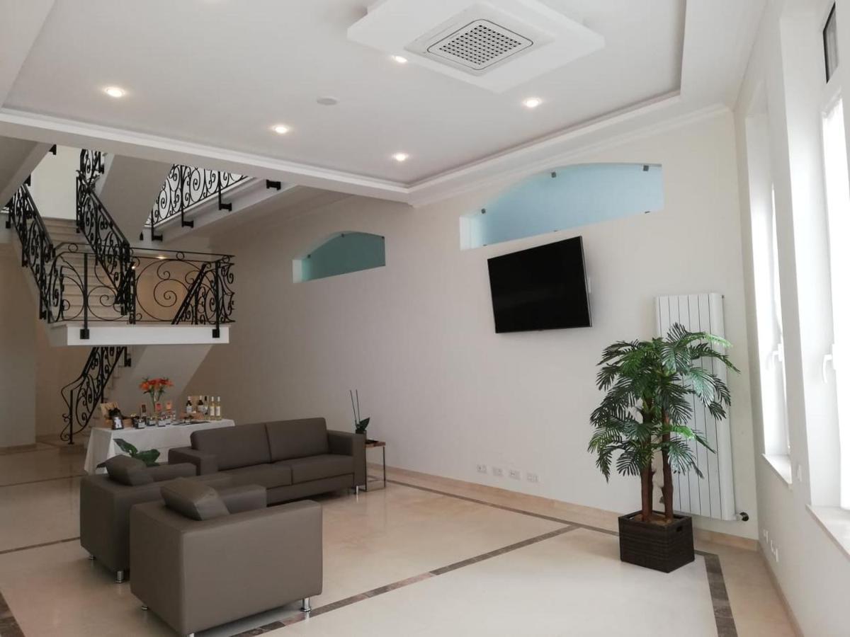 Bowen, Luxury Suites Lagos Luaran gambar